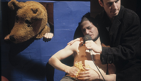 Photo Credit: Hugo Glendinning